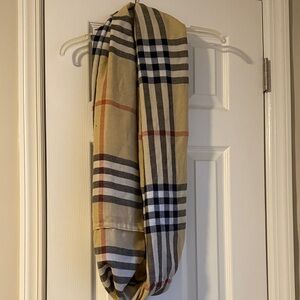 Source Unknown Plaid Scarf in Beige and Black